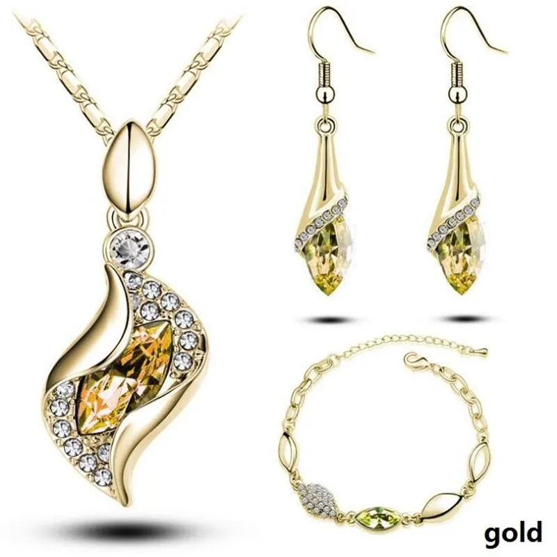 Women Elegant luxury Design Crystal  Necklace Sets