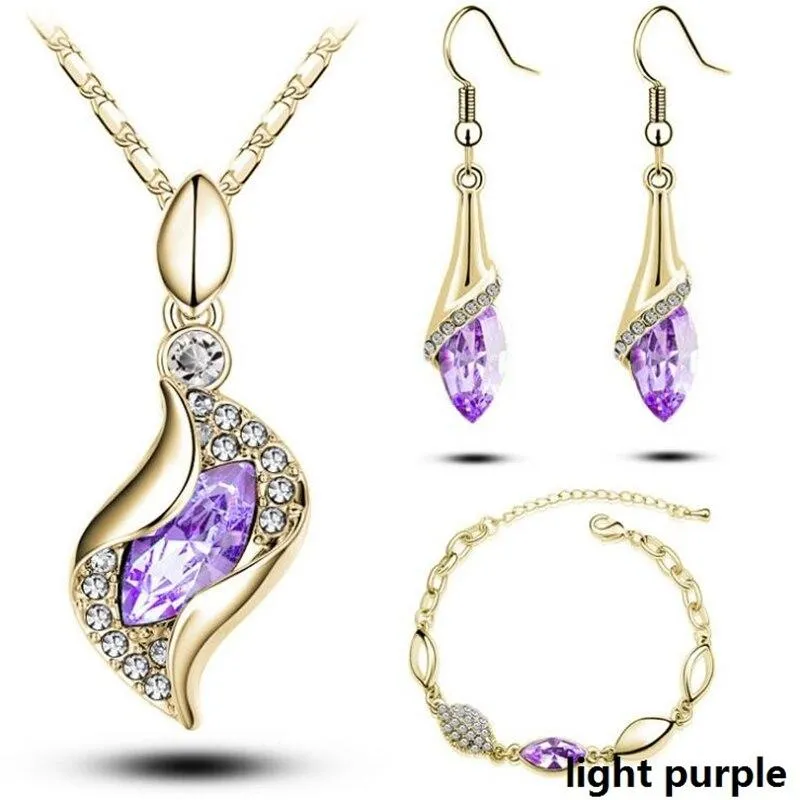 Women Elegant luxury Design Crystal  Necklace Sets