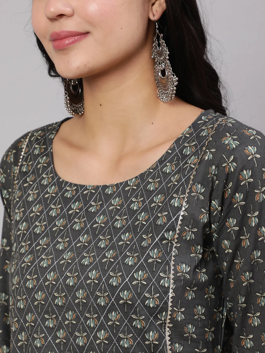 Women Grey Printed Straight Kurta With Trouser