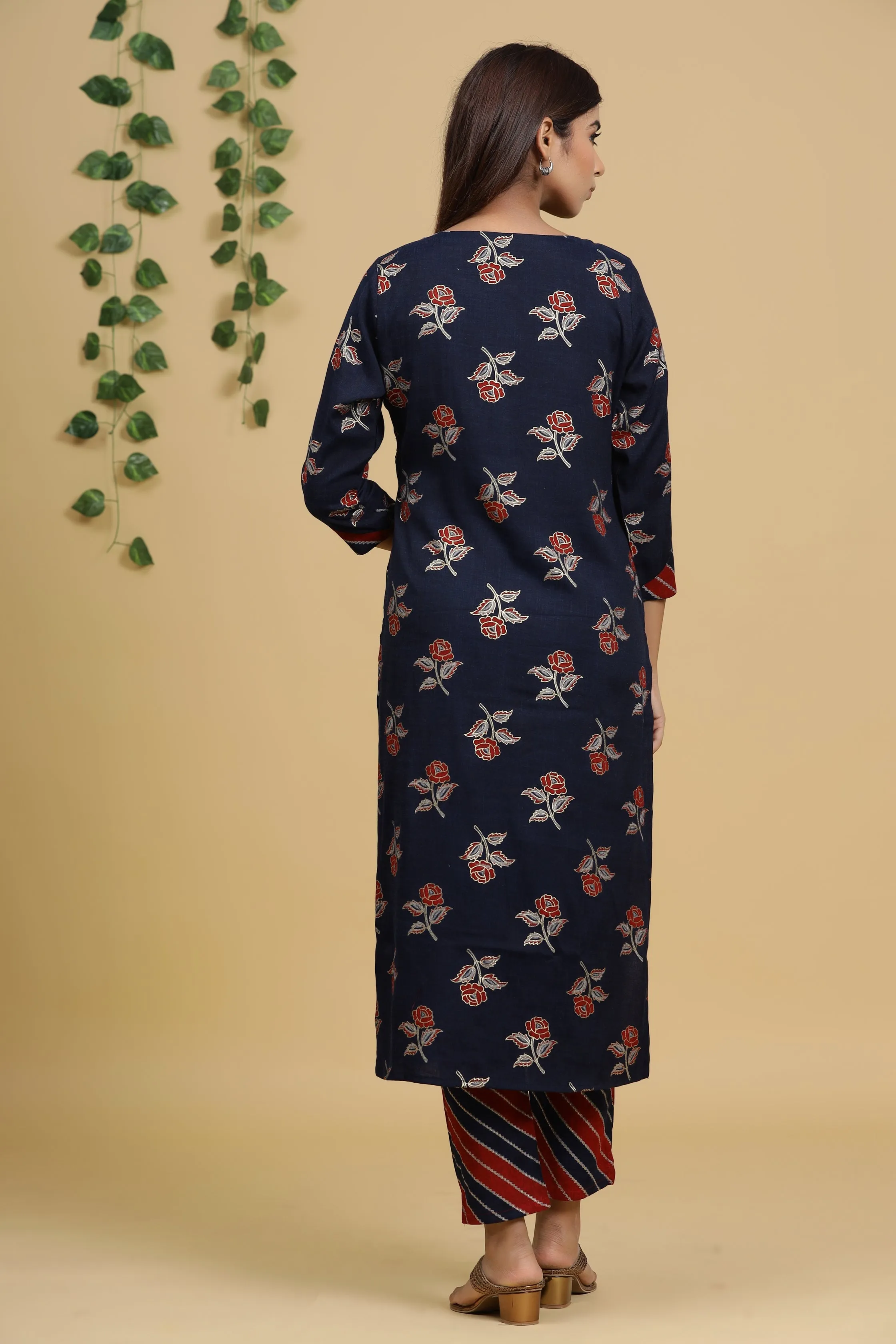 Women Navy Blue Printed Kurta Set