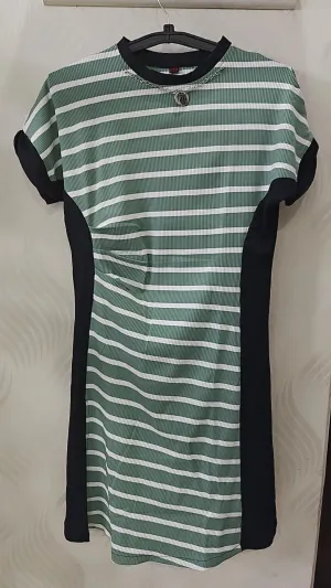 Women Strecable striped dress