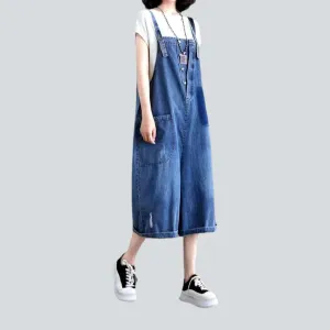 Women's baggy knee-length jeans overall