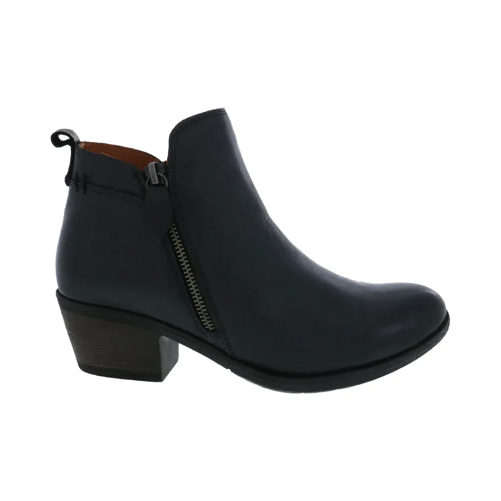 Women's Biza Vail Color: Black Leather