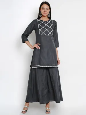 Women'S Grey Solid Kurta With Palazzos