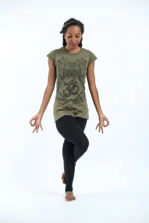 Womens Om hands T-Shirt in Green