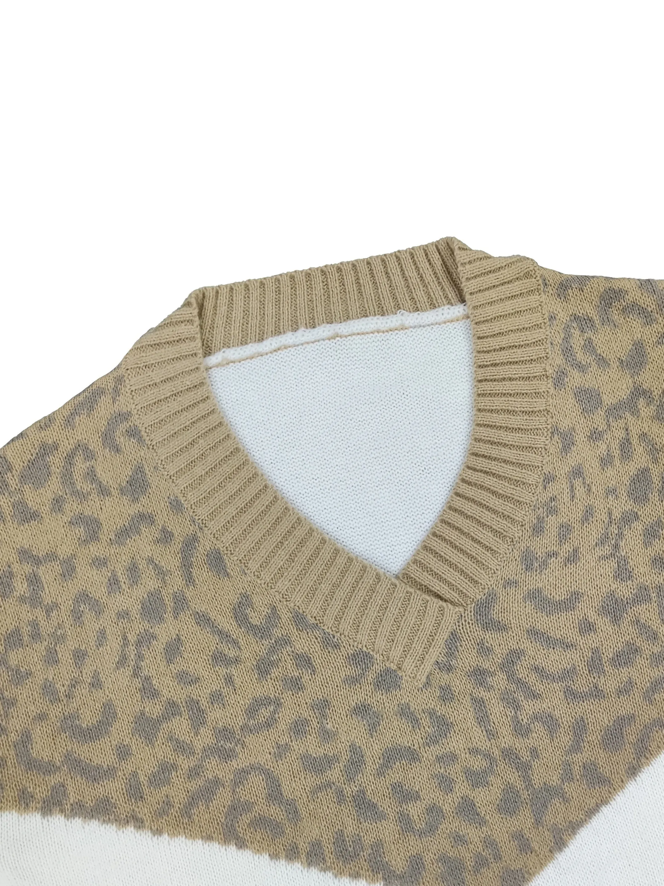 Women's Plus Colorblock Leopard Print V-Neck Pullover Sweater - Embrace Style with Every Curve