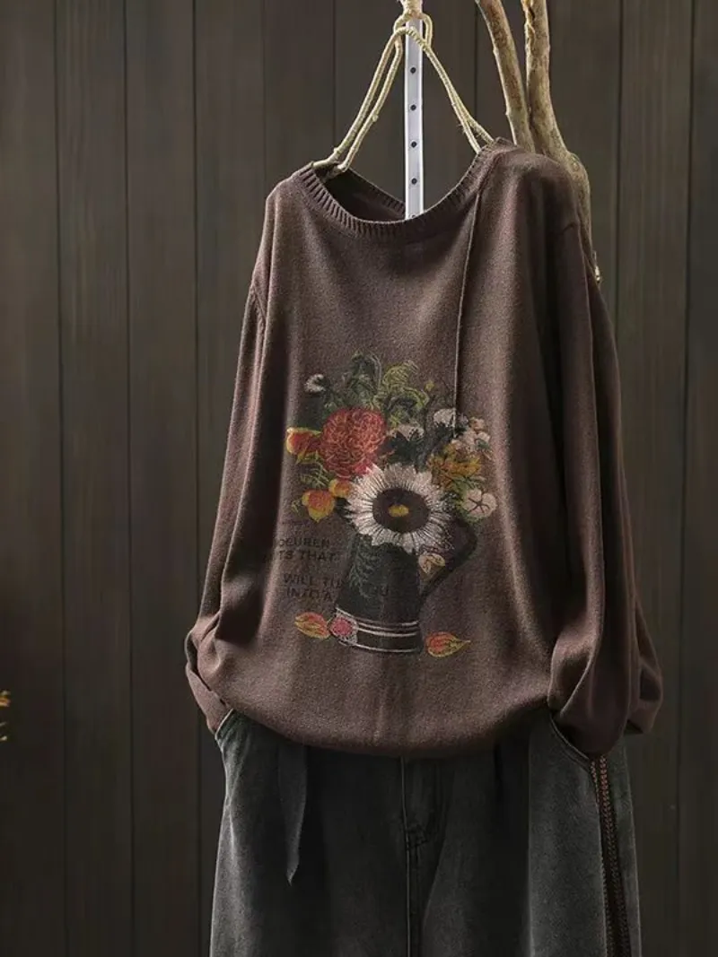 Women's Trendy Look With Crew Neck Sweater