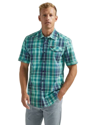 Wrangler Men's Asymetrical Zip Pocket Plaid Shirt