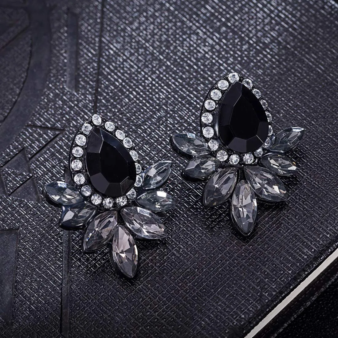 Yellow Chimes Sparkling Leafs Black Stud Earring for Women & Girls.