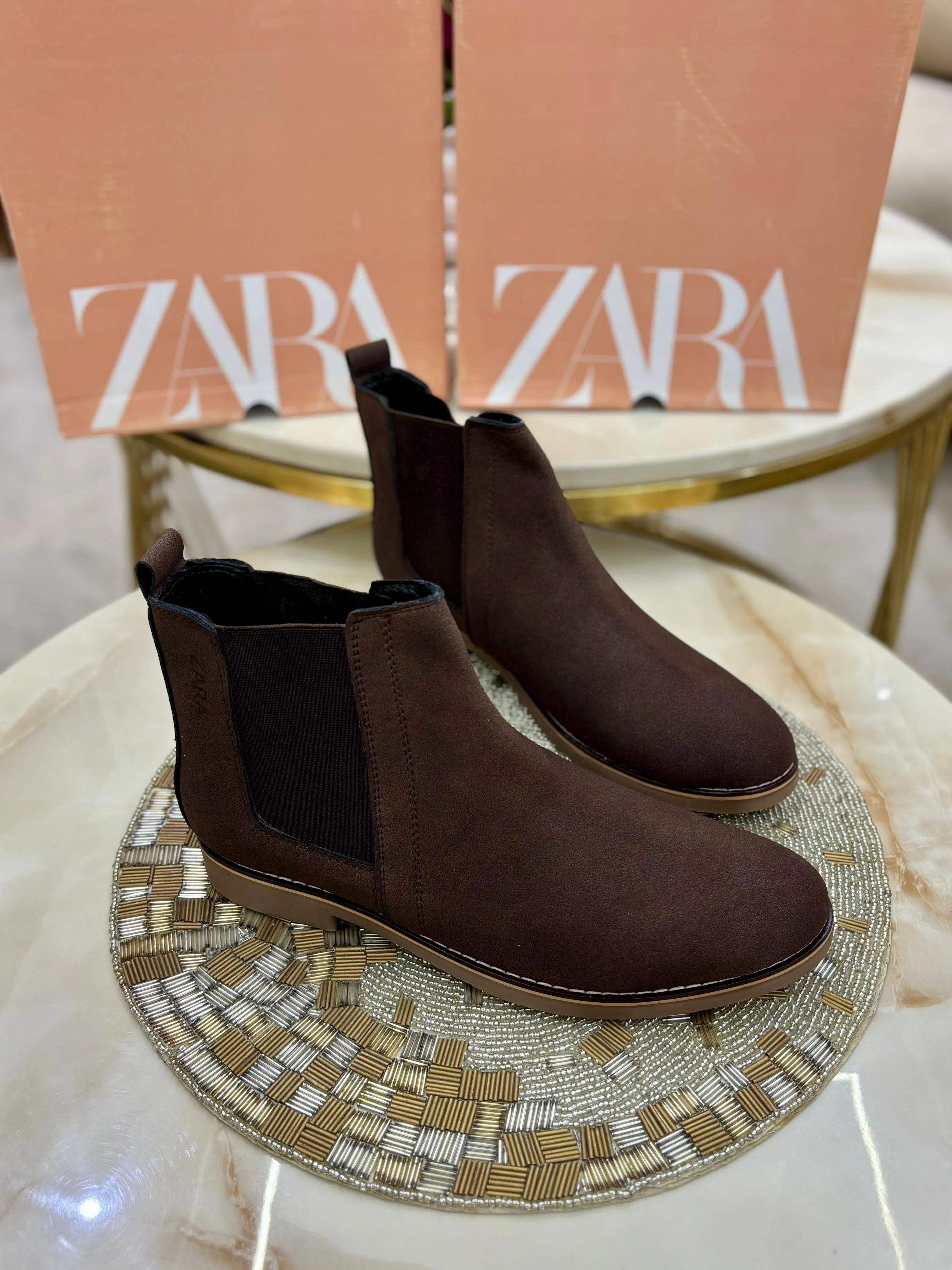 ZARA (CHELSEA BOOTS)