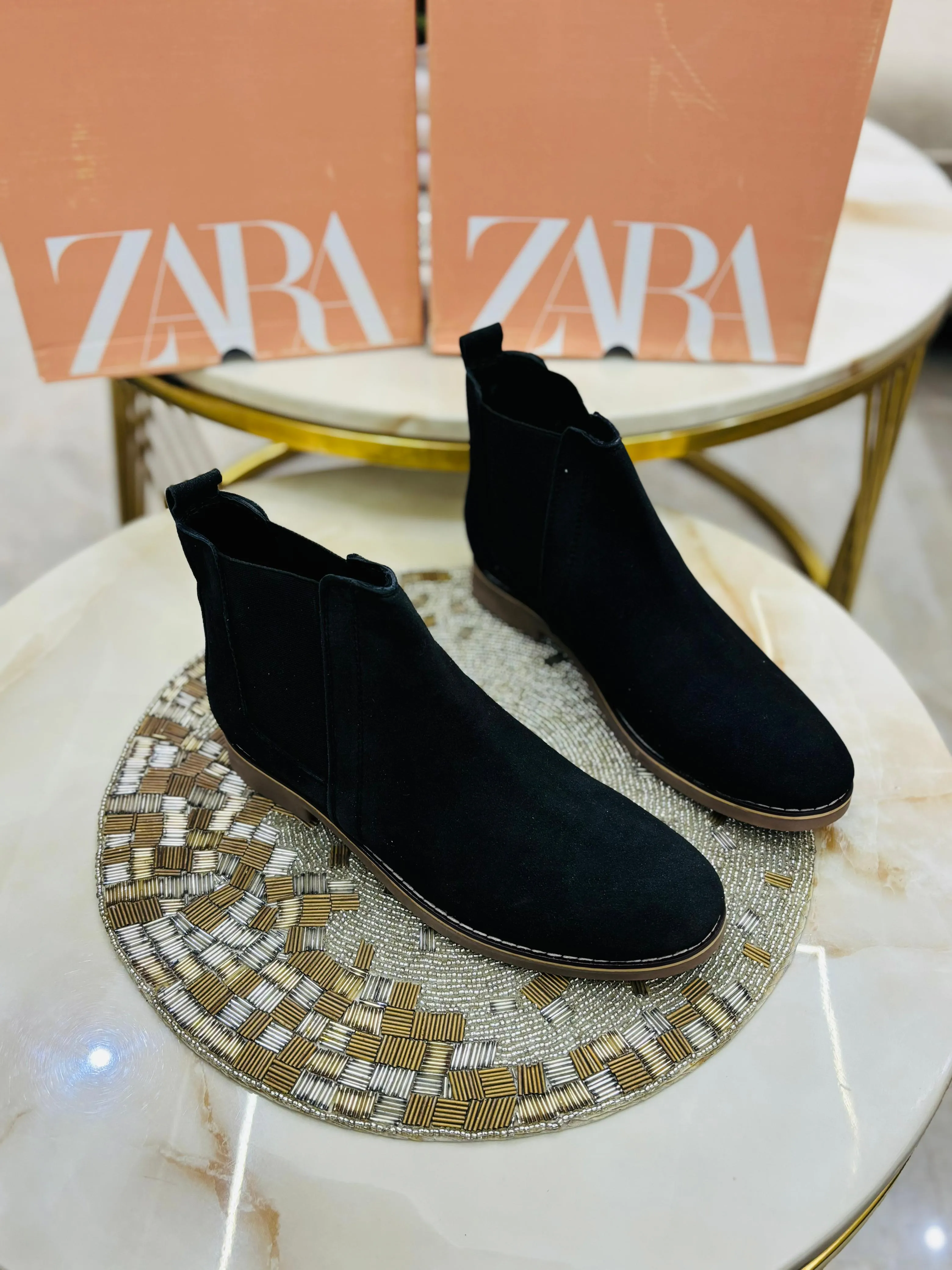 ZARA (CHELSEA BOOTS)